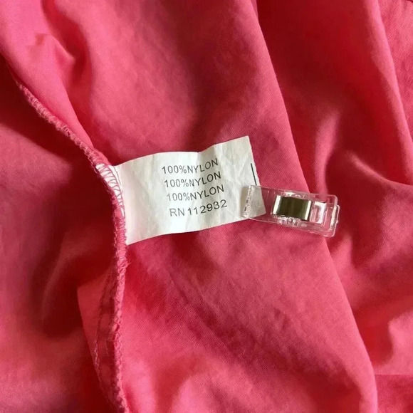 Spicy Tuna Hot Pink Swordfish Key Largo FL Fishing Button Up Shirt Men’s Med - Picture 9 of 15